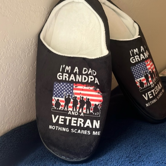 Other - VETERAN SLIPPERS NEW NEVER WORN IN ORIGINAL PACKING